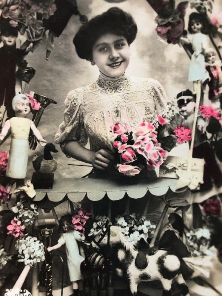 画像3: Postcard アンティークポストカード お人形をお花を売る女性 花屋さん フランス  (3)