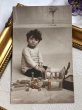 画像2: Postcard　アンティークポストカード　積み木で遊ぶ男の子　イギリス1913年 (2)