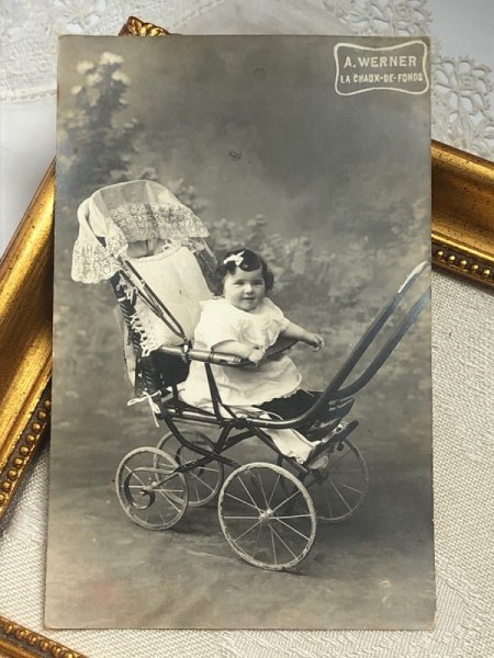 画像2: Postcard　アンティークポストカード　肖像写真　小さな女の子　乳母車　baby carriage　（未使用） (2)