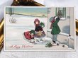 画像2: Postcard　アンティークポストカード　クリスマス　プレゼントと子ども達　Pauli Ebner　1926年 (2)