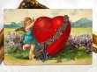 画像2: Postcard　アンティークポストカード　バレンタイン　天使と大きなハートとスミレのお花　 （未使用） (2)