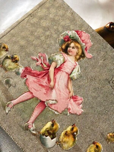 画像3: Postcard  アンティークポストカード　イースター　ピンクのドレスの女の子と生まれたてのヒヨコ　Ellen Clapsaddle (3)