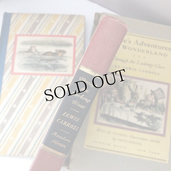 画像4: Vintage Book  Alice's Adventures in Wonderland/Through the Looking Glass, Lewis Carroll 1946 1st Special Color Illus. Edition Set Slipcaseアンティーク本　洋書　不思議の国のアリス / 鏡の国のアリス　2冊セット　スリップケース付き　1946年 (4)
