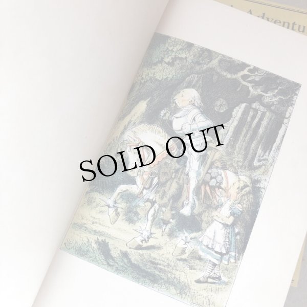 画像11: Vintage Book  Alice's Adventures in Wonderland/Through the Looking Glass, Lewis Carroll 1946 1st Special Color Illus. Edition Set Slipcaseアンティーク本　洋書　不思議の国のアリス / 鏡の国のアリス　2冊セット　スリップケース付き　1946年 (11)