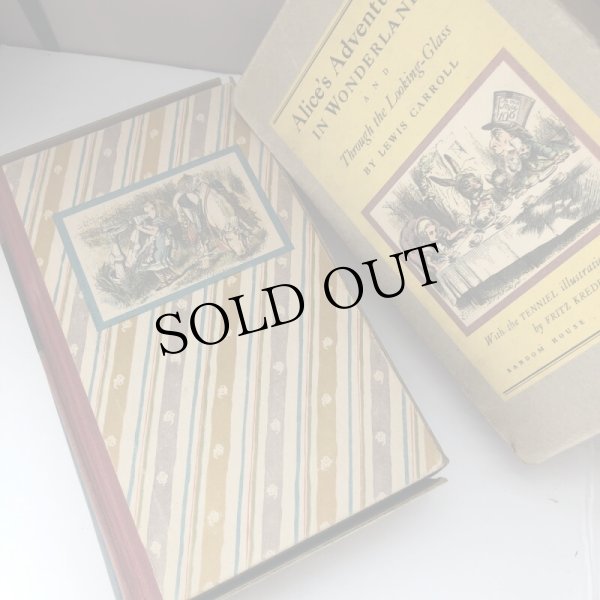 画像19: Vintage Book  Alice's Adventures in Wonderland/Through the Looking Glass, Lewis Carroll 1946 1st Special Color Illus. Edition Set Slipcaseアンティーク本　洋書　不思議の国のアリス / 鏡の国のアリス　2冊セット　スリップケース付き　1946年 (19)