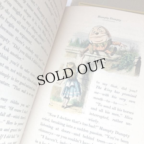 画像14: Vintage Book  Alice's Adventures in Wonderland/Through the Looking Glass, Lewis Carroll 1946 1st Special Color Illus. Edition Set Slipcaseアンティーク本　洋書　不思議の国のアリス / 鏡の国のアリス　2冊セット　スリップケース付き　1946年 (14)