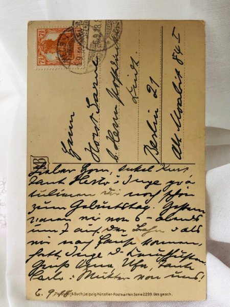 画像2: Postcard  アンティークポストカード    よちよち歩きの練習をする女の子たち Lia Doring  ドイツ1918年 (2)