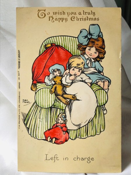 画像1: Postcard　アンティークポストカー　クリスマス　子守をする女の子　お人形　テディベア　 H.G.C. Marsh　1911年 (1)