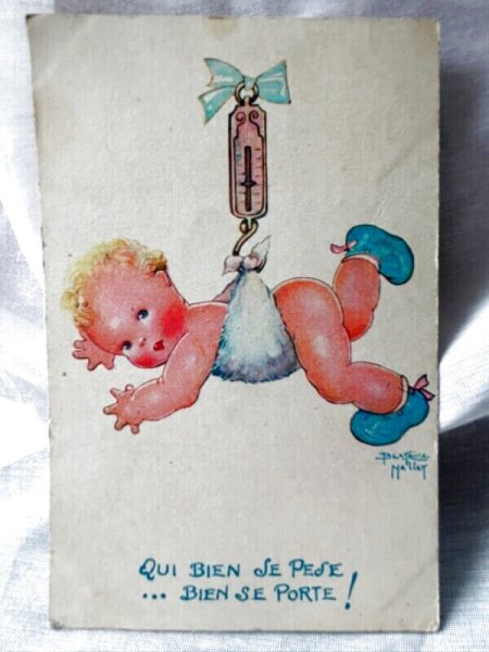 画像1: Postcard　アンティークポストカード　秤と赤ちゃん　　 Beatrice Mallet (1)