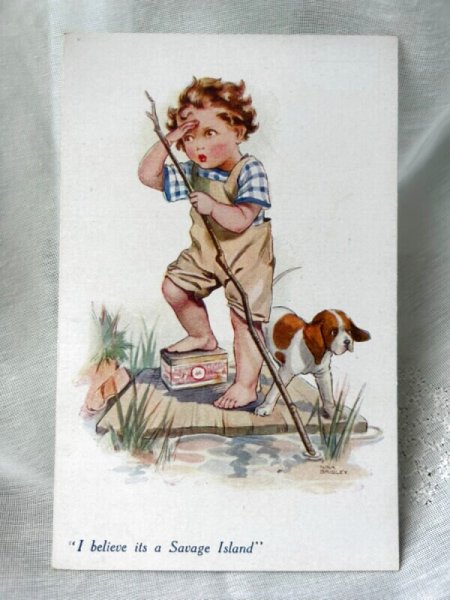 画像1: Postcard　アンティークポストカード　水辺を探検する男の子とビーグル犬　Nina Brisley（未使用） (1)