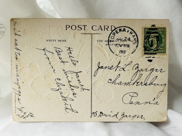 画像2: Postcard  アンティークポストカード イースター 卵をとる女の子と生まれたてのヒヨコ Ellen Clapsaddle 1910年 (2)