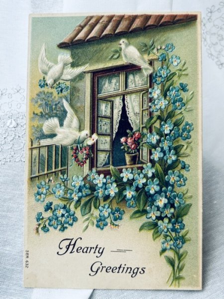 画像1: Postcard 　アンティークポストカード　手紙を運ぶ白鳩　忘れな草のお花 (1)