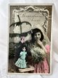 画像1: Postcard    アンティークポストカード　写真　お人形さんと女の子　フランス (1)