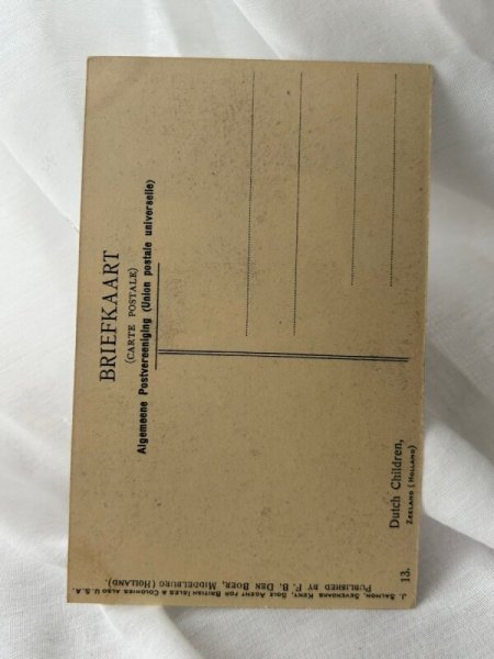 画像2: Postcard    アンティークポストカード　お人形とオランダ服の女の子たち　（未使用） (2)