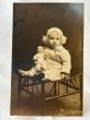 画像1: Postcard    アンティークポストカード　肖像写真　お人形と小さな子ども　1914年 (1)
