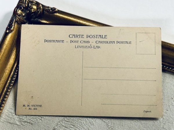 画像4: Postcard　アンティークポストカード　3人の女性　仮面　ウィーン趣味　M.M.VIENNE　（未使用） (4)