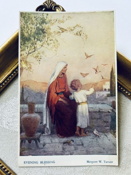 画像2: Postcard  アンティークポストカード 夕陽 聖母子 Evening Blessing by Margaret Tarrant (2)