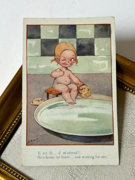 画像2: Postcard   アンティークポストカード  お風呂に入る女の子 フランス (2)