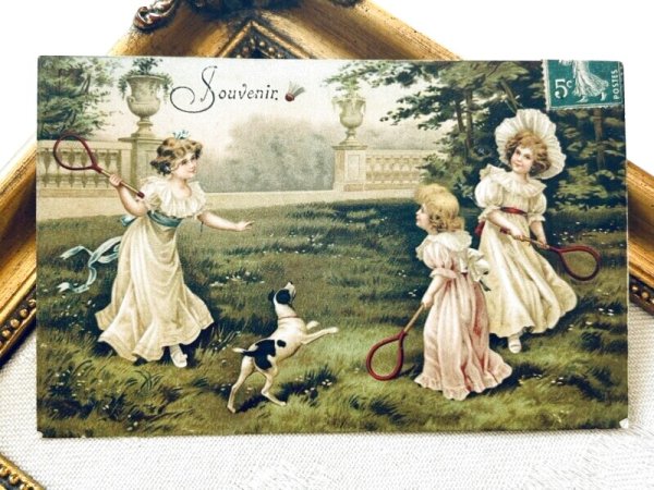 画像2: Postcard   アンティークポストカード  バドミントンをする女の子 テリア犬 フランス1907年 (2)