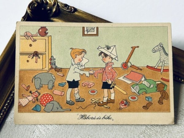 画像2: Postcard   アンティークポストカード  仲直りをする男の子 壊れた玩具 ハンガリー (2)