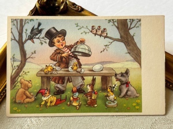 画像2: Postcard アンティークポストカード イースター 手品を披露する男の子 ヒヨコ テディベア テリア犬 ウサギ (未使用) (2)