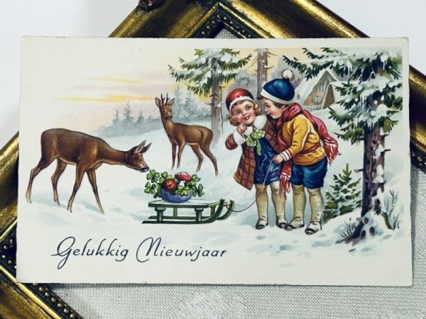 画像2: Postcard アンティークポストカード 鹿と子どもたち ソリ キノコ 四つ葉 新年祝い New Year  (2)