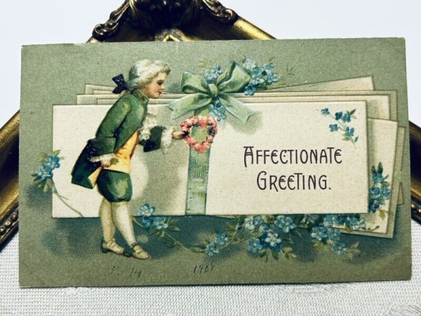 画像2: Postcard アンティークポストカード バレンタイン ハートリースを持つ男の子 中世 Ellen Clapsaddle アメリカ1908年 (2)