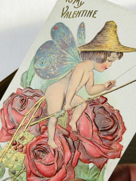 画像3: Postcard　アンティークポストカード　バレンタイン　薔薇のお花の上で釣りをする妖精　蝶々　アメリカ1910年 (3)