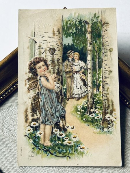 画像2: Postcard  アンティークポストカード 二人を見守るキューピッド天使  (2)