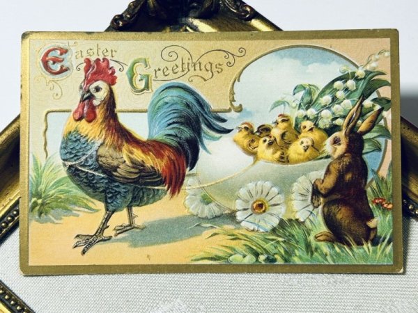 画像2: Postcard アンティークポストカード イースター  お花の卵車にヒヨコを乗せて運ぶニワトリを見ているウサギ スズラン (2)