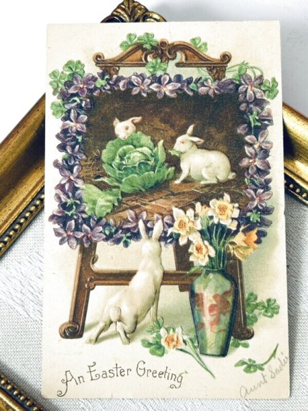 画像2: Postcard アンティークポストカード イースター  ウサギの絵を見つめるうさぎさん 【2枚セット】 (2)