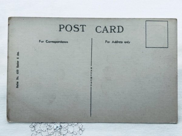 画像2: Postcard　アンティークポストカード　イースター 　大きな卵に絵を描くウサギさん　（未使用） (2)