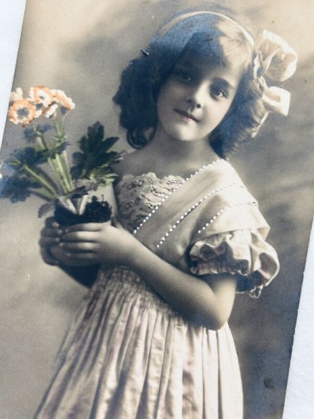 画像2: Postcard    アンティークポストカード お花と女の子  Grete Reinwald (2)