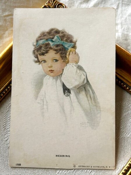 画像2: Postcard　アンティークポストカード　時計の音を聞く女の子　Bessie Pease Gutmann　（未使用） (2)