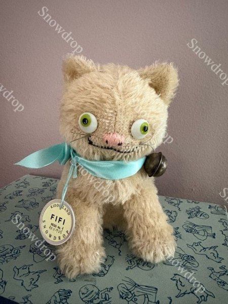 画像1: 【ご予約注文】Snowdrop ハンドメイド　アンティーク風ぬいぐるみ　猫　オートミールモヘア　（14cm） (1)