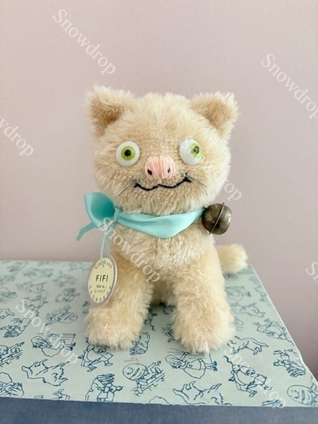 画像1: 【ご予約注文】Snowdrop ハンドメイド　アンティーク風ぬいぐるみ　猫　オートミールモヘア　（14cm） (1)