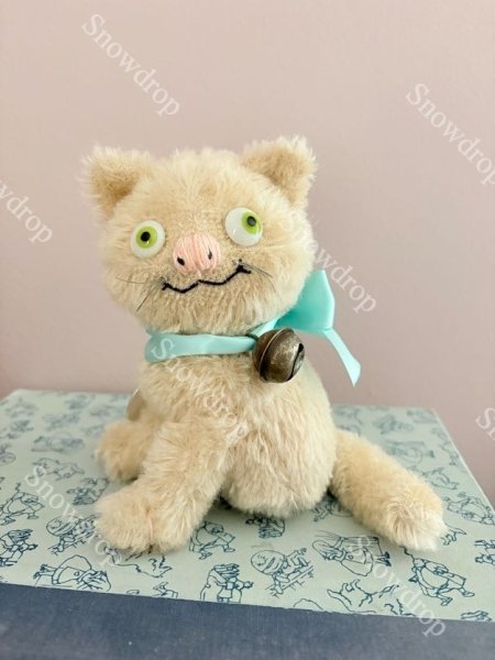画像3: 【ご予約注文】Snowdrop ハンドメイド　アンティーク風ぬいぐるみ　猫　オートミールモヘア　（14cm） (3)