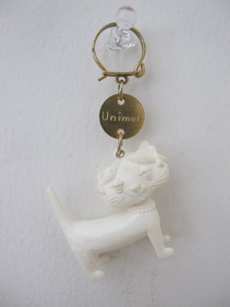 画像1: Vintage Key Ring 　Unimel フランス製　ユニメル　お洒落キャットのキーホルダー（白） (1)