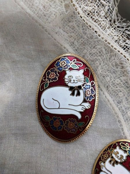 画像2: Vintage Brooch　猫のブローチとイヤリングの3点セット (2)