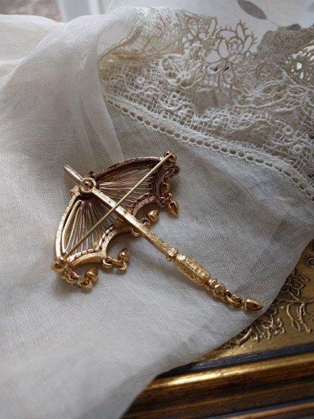 画像2: Vintage Brooch 傘のブローチ MONET (2)