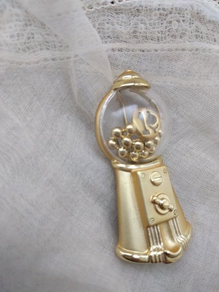 画像2: Vintage Brooch　ビンテージブローチ　ガムマシーン AJC (2)