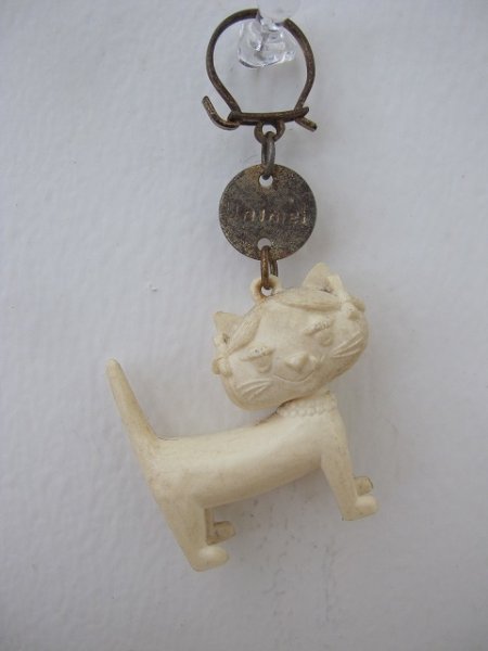 画像4: Vintage Key Ring 　Unimel フランス製　ユニメル　お洒落キャットのキーホルダー（白） (4)