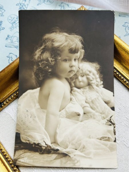 画像2: Postcard　アンティークポストカード　女の子とお人形　写真　ドイツ1908年 (2)