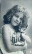 画像1: Postcard    アンティークポストカード　子猫と女の子　写真　 Grete Reinwald  ドイツ1909年 (1)