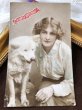 画像2: Postcard　女性と犬　スピッツ　イギリス1915年 (2)