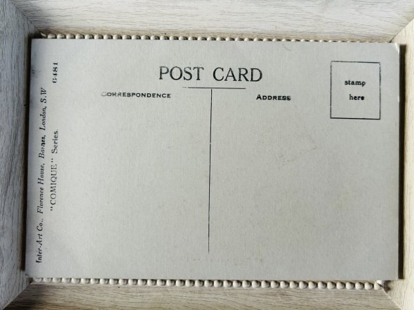 画像2: Postcard  　アンティークポストカード　暖炉の前で寛ぐ黒猫の家族　（未使用） (2)