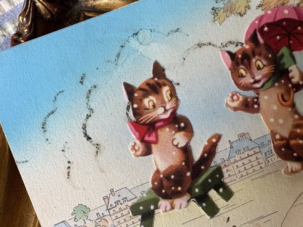 上部に折れあり。