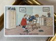 画像2: Postcard　アンティークポストカード　弟の服を繕うお姉さん猫　裁縫　1942年 (2)