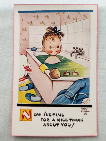 画像1: Postcard 　アンティークポストカード　お風呂の中の女の子　5941　 Mabel Lucie Attwell (1)