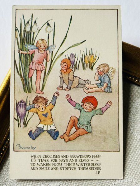 画像2: Postcard   アンティークポストカード 春のお花と妖精たち スノードロップ クロッカス イギリス Fairy Frolic Millicent Sowerby (未使用) (2)